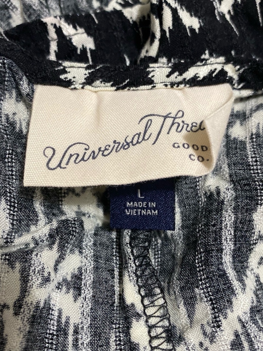 Universal Thread Dress - Picture 2 of 5